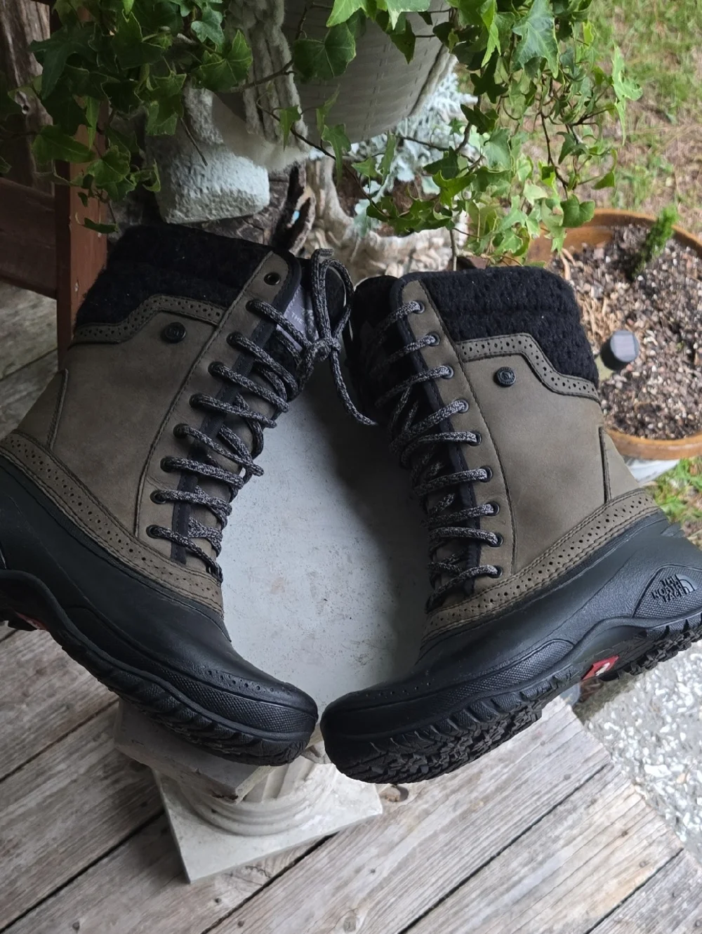 The North Face Shellista II Size 6